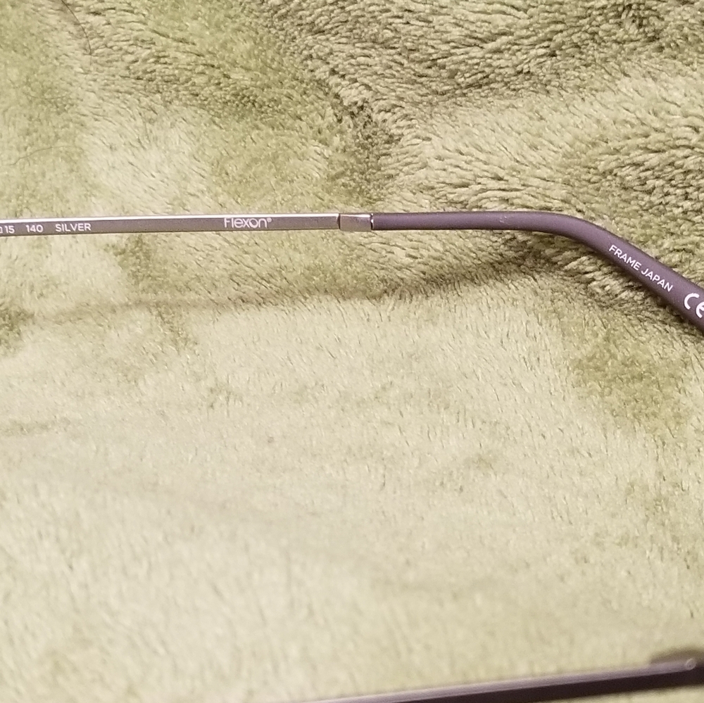 Designer sunglasses - Picture 2 of 3